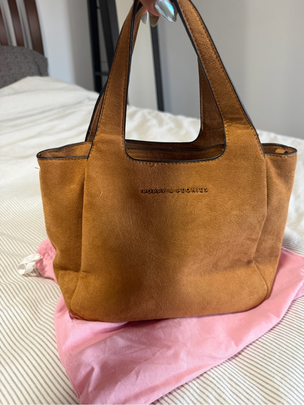 Poppy & Peonies Suede Pick me up in Cognac Brown